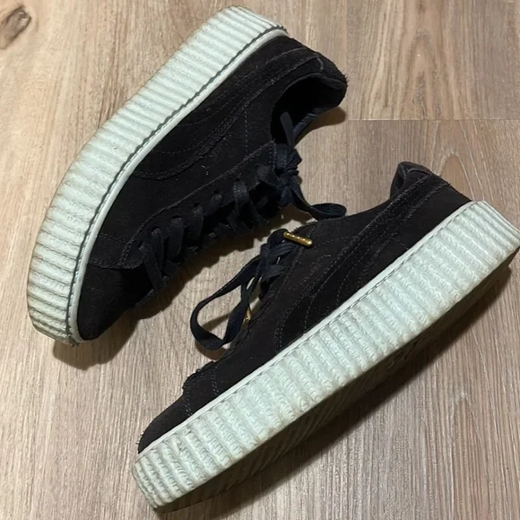 Fenty Puma Sneakers - Picture 2 of 5